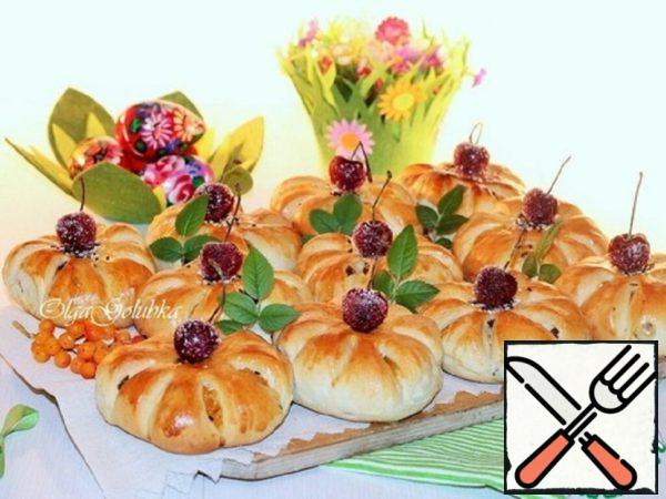 Yeast Buns with Apricot Filling Recipe