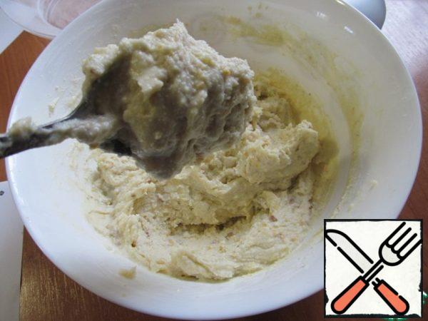 And now add orange juice and look - the dough will not become liquid, but will be more plastic or something like that), you may need from 2 to 4 tablespoons of juice.
