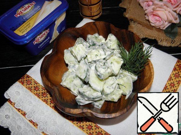 The salad is ready, bon appetit!