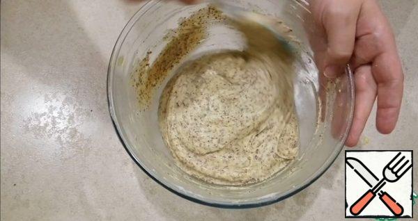 Then carefully enter the dry mixture and mix until smooth.
