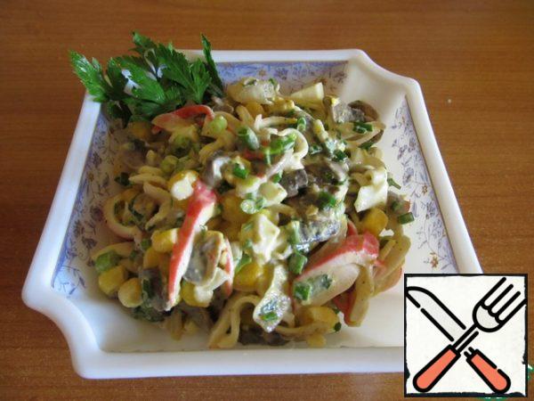 Mix all the ingredients, add pepper to taste and a little mayonnaise.