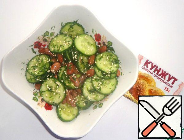 Sprinkle with sesame seeds.