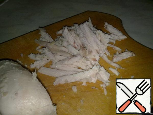and when the meat has cooled, cut it into strips. If you decide to use the fish for the preparation of this salad, it is also necessary to boil and break HANDS (in any case not with a knife!!!) into pieces.