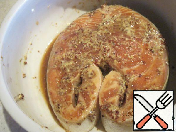 Marinate the fish with a mixture of mustard seeds and soy sauce, let stand in the refrigerator for a couple of hours.