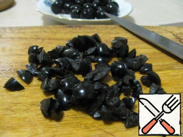 Finely chop the olives (I have 8 parts).
