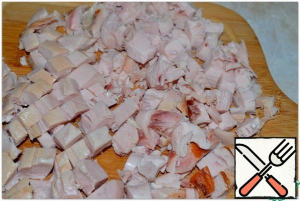 Cut the meat into cubes.
