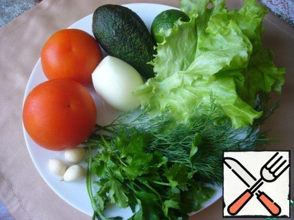 Products for salad preparation. Vegetables and herbs, of course, need to be washed.
