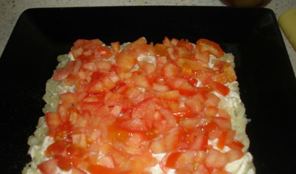 Chop the onion and marinate for 30 minutes. You can use lemon juice, or you can, for example, apple cider vinegar.

