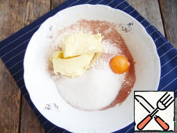 I add the yolk, sugar and butter at room temperature.
