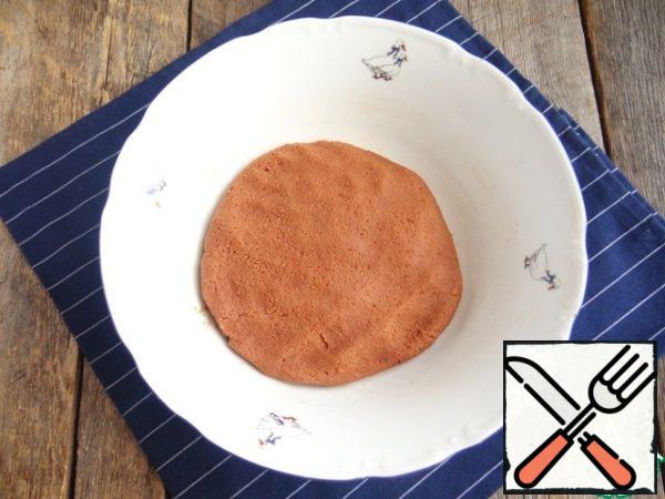 Knead the dough, put it in the refrigerator.
