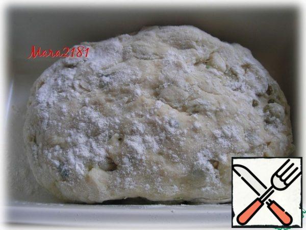 Put the dough to rise for 2-3 hours in a warm place, covered with a towel.
