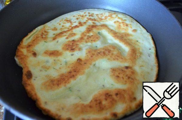 To a beautiful blush on each side.
Lubricate the mold with oil before each tortilla.
