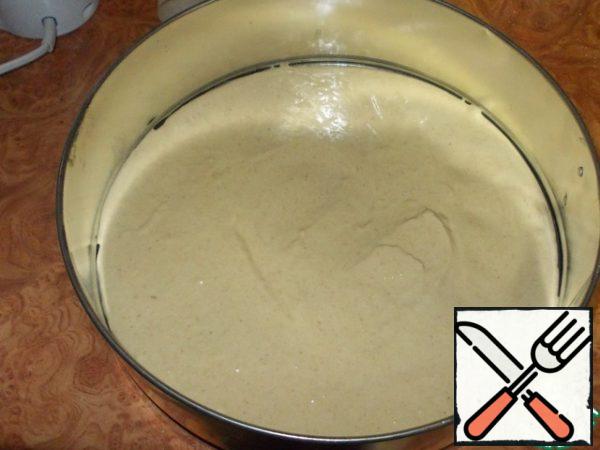 Spread the dough evenly over the mold. And put it in a preheated 180 degree oven. Bake cakes quickly! Literally 10 minutes... Although, considering that everyone's ovens are different, you may need a little more or a little less time. The top will be browned, check the readiness with a toothpick. The main thing is that the cakes do not dry out!
