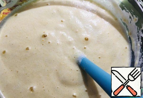 Add the whipped yolks to the flour, mix well, add the whipped whites and mix everything very thoroughly. The dough is obtained in the form of thick sour cream.
Preheat the oven to 180 degrees*
