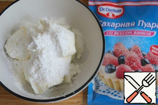 Mix mascarpone with powdered sugar to taste and starch.
Egg protein shake.