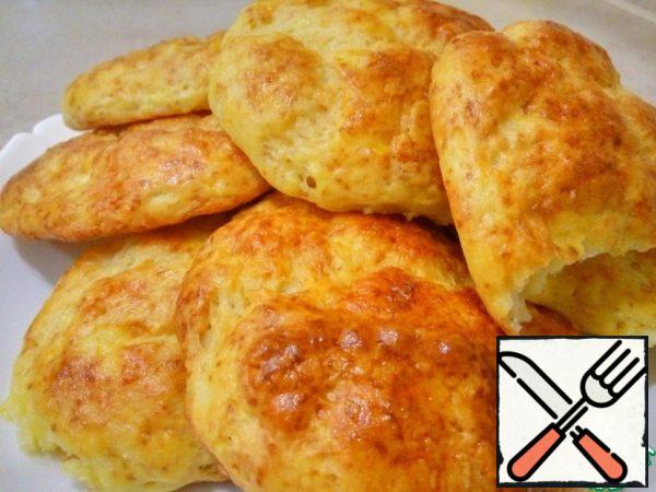 The buns are ready. Enjoy your tea!