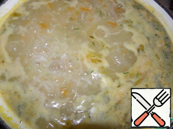 Cook for another 5 minutes, add salt to taste, add dill, turn off, let it brew and pour on plates)
