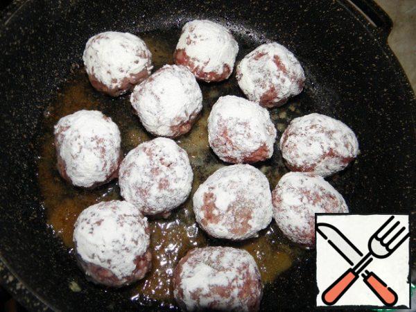 Spread on a preheated frying pan with oil
