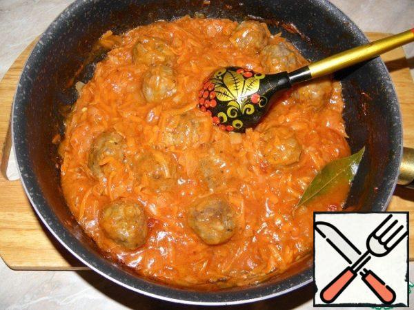 Serve with plenty of sauce
