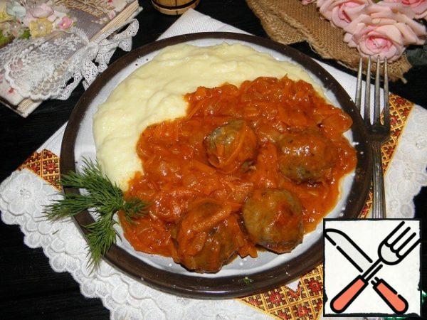 The dish is ready. Side dishes of your choice.