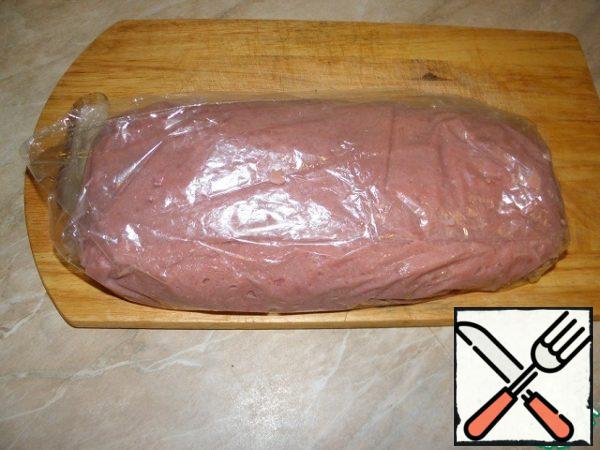 Put the meat in the package and has the shape of a thick sausage. This procedure is generally used packages for roasting, baking and baking paper, foil and plastic bags- ( I know a lot of enemies last))) so that choose at your own discretion)