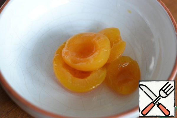 Mash the apricots with a fork.
