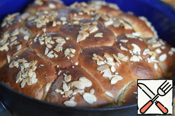 Bake in a preheated oven at 180g for 20 minutes, then reduce the temperature to 160g and bake for another 20 minutes.
