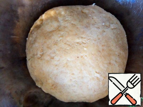 Next, add butter, flour and salt. Knead the dough ( wrap it in plastic wrap), and put it in the refrigerator for 20 minutes.