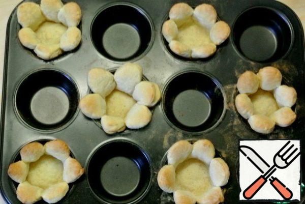 Bake for 10-15 minutes at 180 C.

