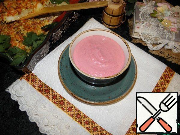 The sauce is ready. Excellent fish dishes and meat snacks.