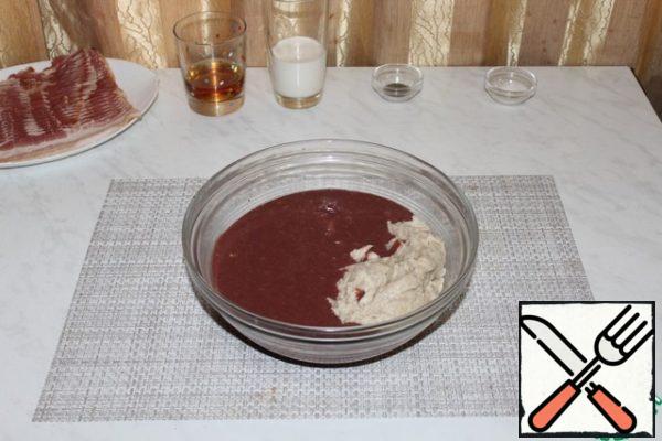Chop the liver, thighs and onions
until smooth.
