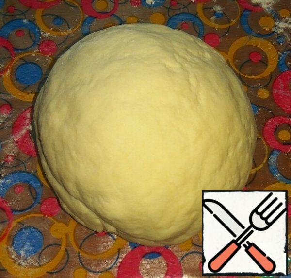 Add the cottage cheese pureed through a sieve. Knead a non-sticky, homogeneous dough.
Wrap the dough in plastic wrap and send it to the refrigerator overnight or even for a day (you can also freeze the dough in the freezer for the future).
