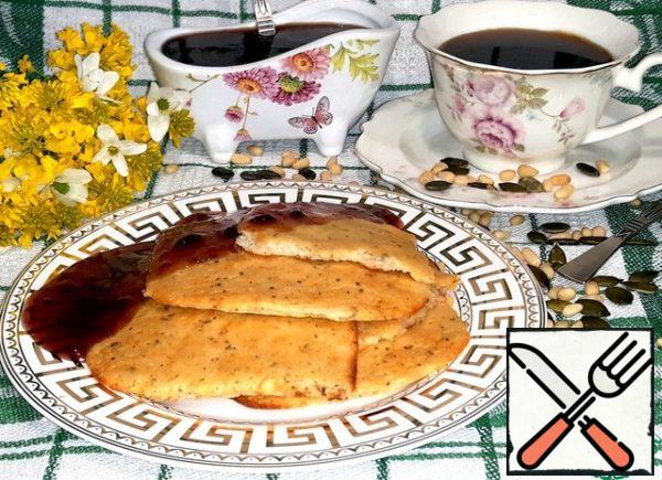 Despite the fact that the pancakes are thin, they turn out soft
and airy. Very tasty with apple and plum
jam.