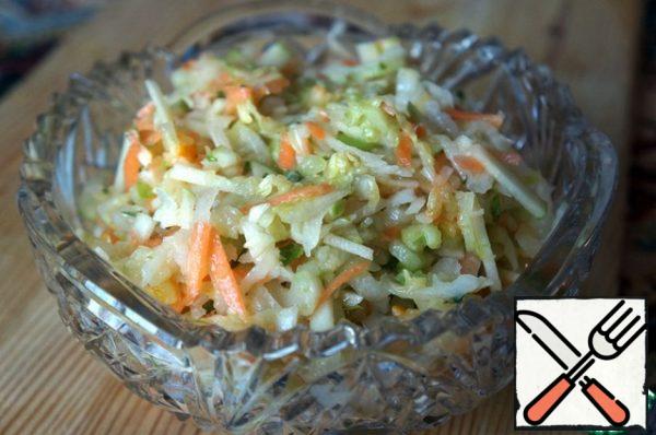 Let the salad brew for about two hours and serve.
Enjoy your meal!