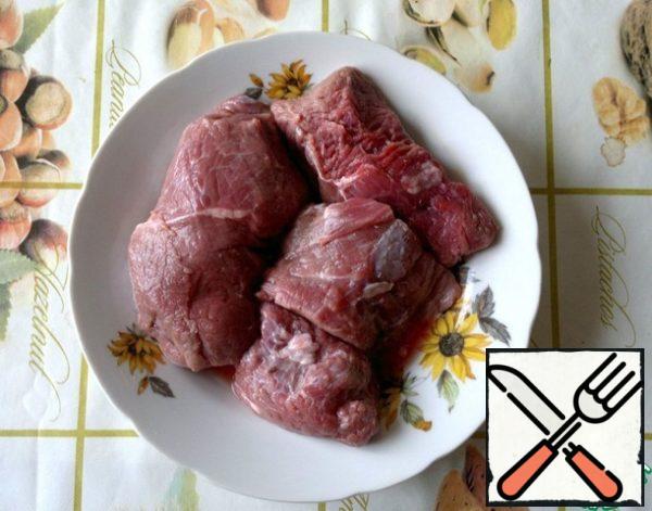 For this hodgepodge, I took lean beef, although lamb or pork, I think, I will not violate national traditions.
