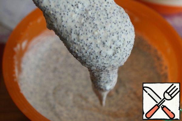 Carefully insert the proteins into the curd mixture - mix from the bottom up.
