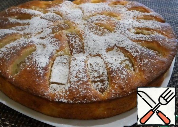 The cooled cake decorate with powdered sugar.
Pie with apples and cottage cheese is ready! Enjoy your tea.