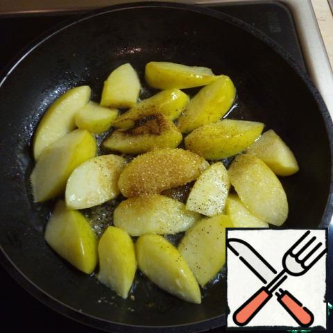 Then add sugar (I took brown), cinnamon, vanillin. Caramelize apples for another 3 minutes. Caramel should be formed and cover the pieces of apples.