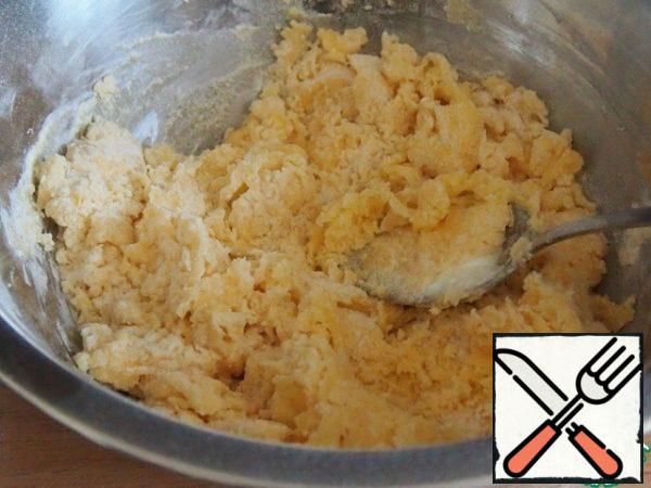 Add flour mixed with baking powder and mix.
