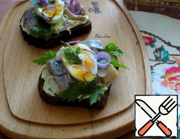 Toast with Herring Recipe