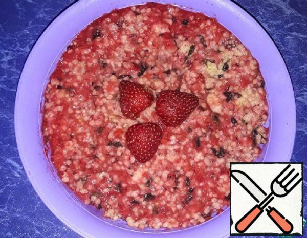 Millet on Milk with Strawberries and Mint Recipe