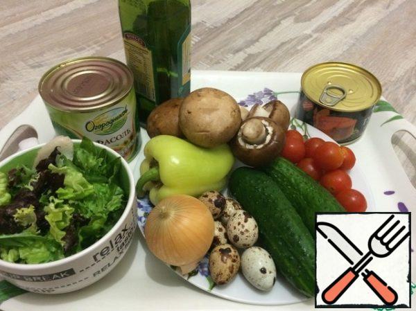 So, prepare all the ingredients. Wash the vegetables and mushrooms.
