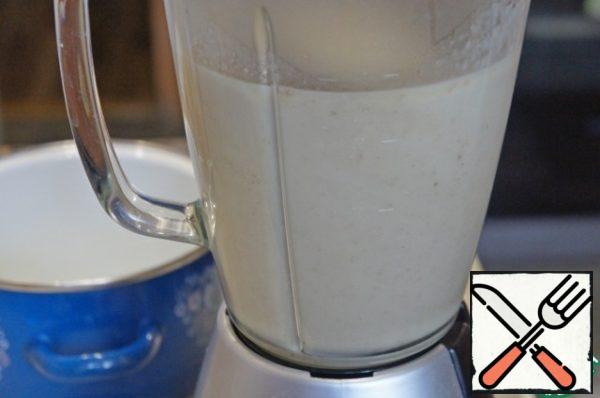 Whisk the soup into a puree using a blender. Return to the pan.
