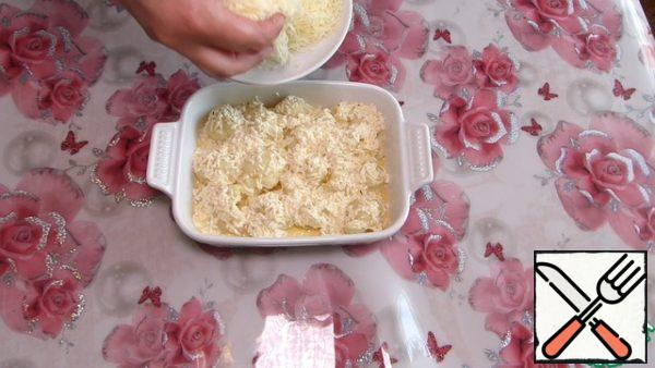 Grate the hard cheese on a fine grater.
Sprinkle with grated cheese and place in a preheated 180 degree oven for 15-20 minutes. Look at your oven.
