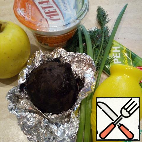 Products for salad.Beets bake in foil in the oven at 180*-190* 50-60 min. Time will depend on the size of the vegetable.
Can be cooked.