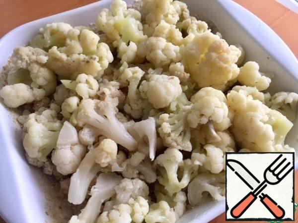 On top - a layer of cauliflower.
