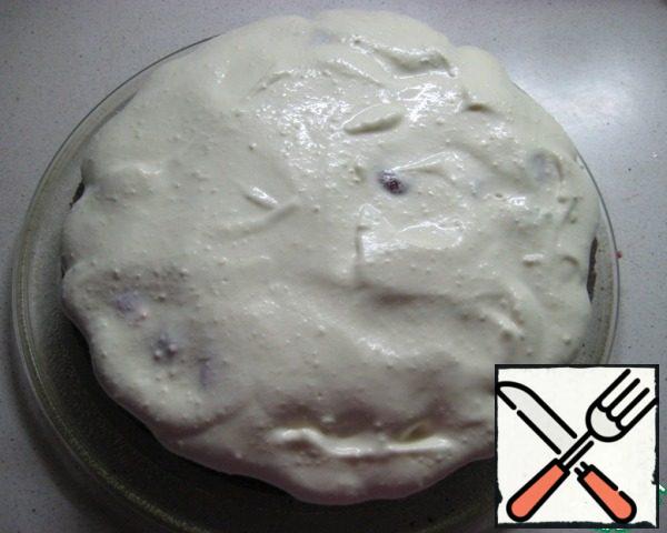 On top - cottage cheese cream.

