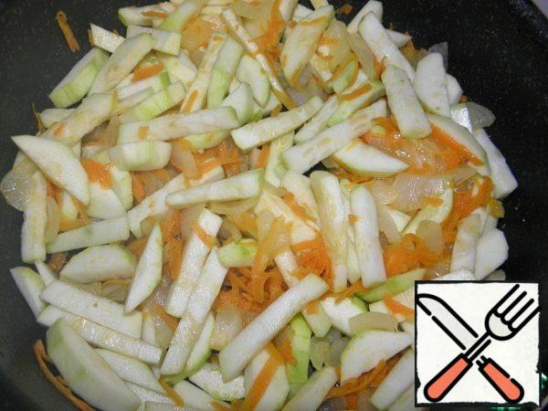And also fry for 2-3 minutes.
