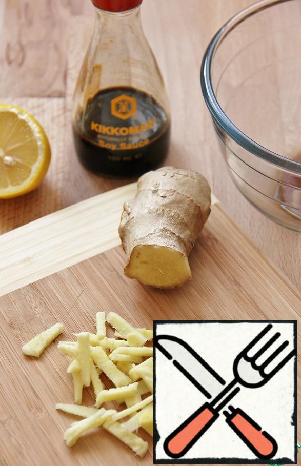 It's simple. Peel the ginger, cut into cubes (you can grate).