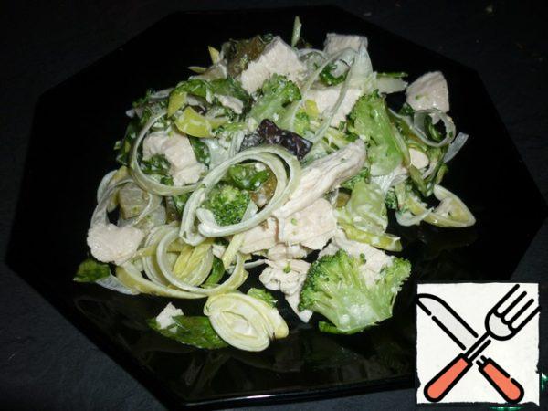 Mix everything, add mayonnaise and salt to taste. Fast and delicious.
